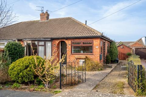 2 bedroom bungalow for sale, The Glade, York