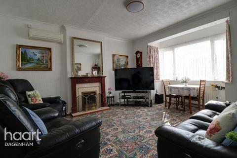 2 bedroom bungalow for sale, Aldborough Road, Dagenham