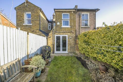 25 Cross Road, Kingston Upon Thames, KT2 6HG