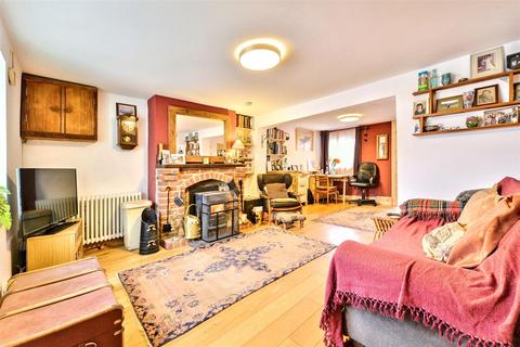 2 bedroom terraced house for sale, Rochester Road, Burham