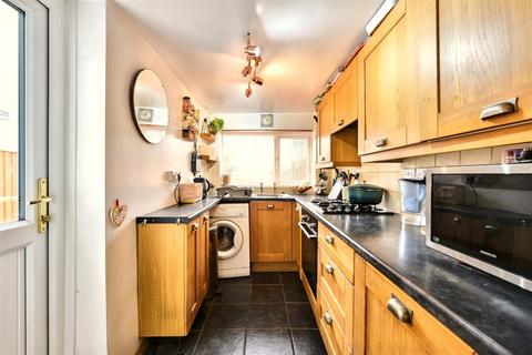 2 bedroom terraced house for sale, Rochester Road, Burham