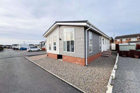 2 bedroom detached bungalow for sale, Sea Breeze Park, Seaton Carew, Hartlepool