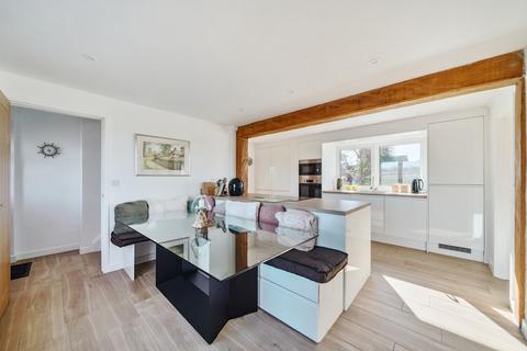 1 Castle Rise, Kings Worthy, Winchester, SO23 7NX