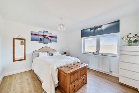 1 Castle Rise, Kings Worthy, Winchester, SO23 7NX