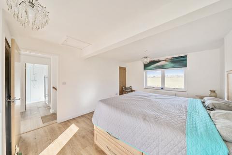 1 Castle Rise, Kings Worthy, Winchester, SO23 7NX