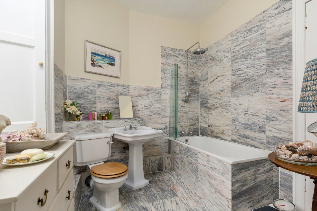 Principal Ensuite