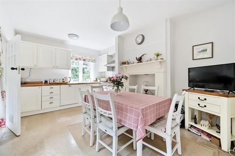 11 Bewley Lane, Lacock, Chippenham, SN15 2PG