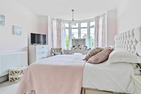 11 Bewley Lane, Lacock, Chippenham, SN15 2PG