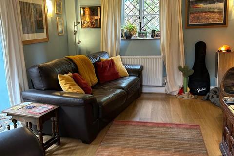 5 bedroom cottage for sale, West Street, Buckingham