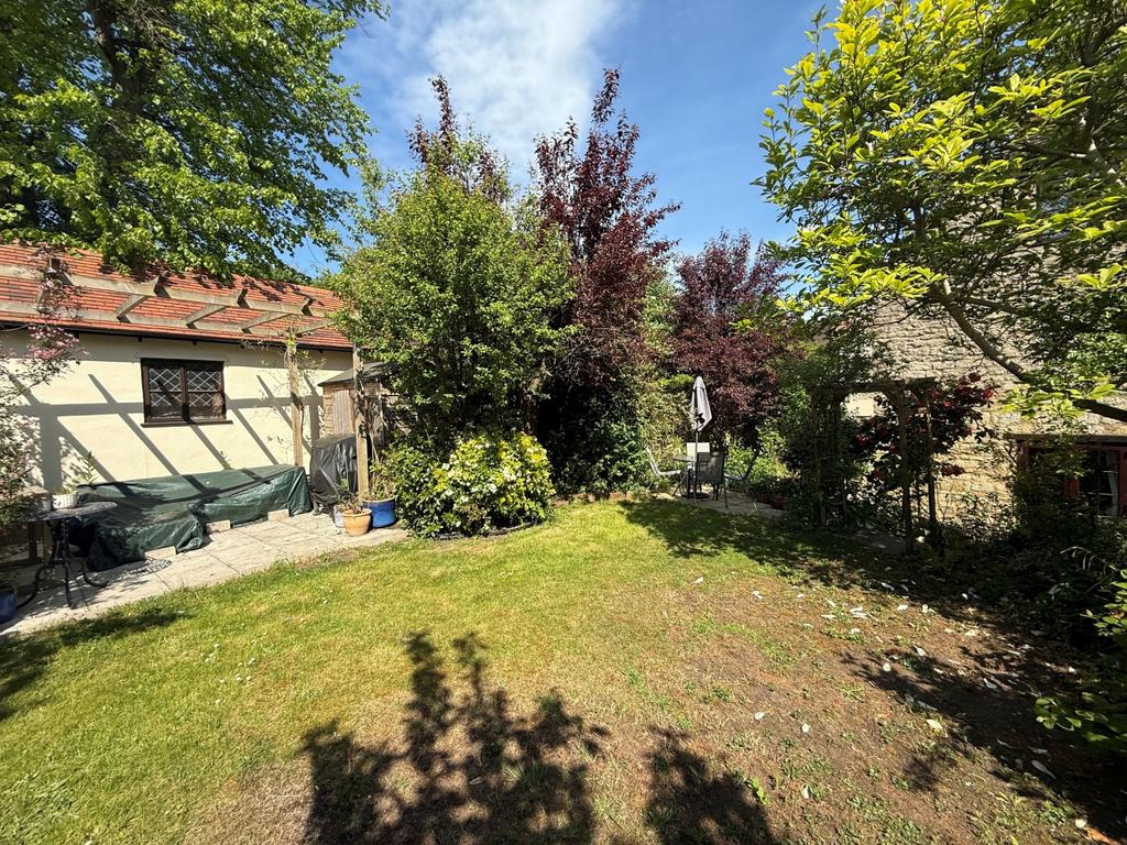 10a west gdn 7