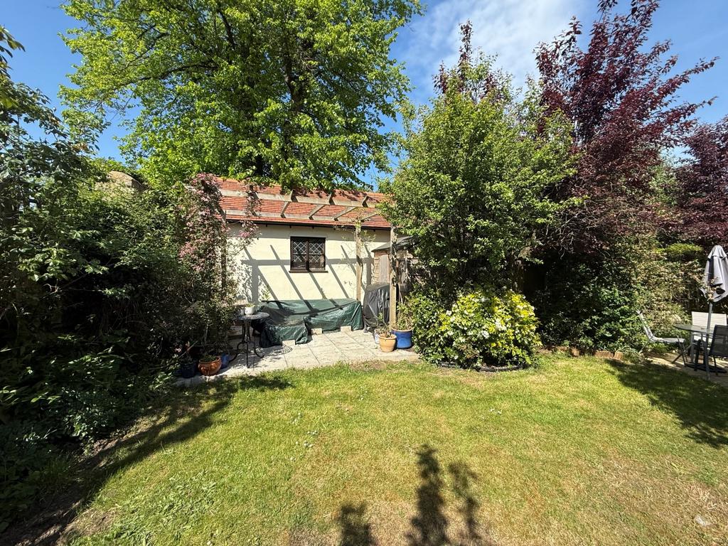 10a west gdn 8