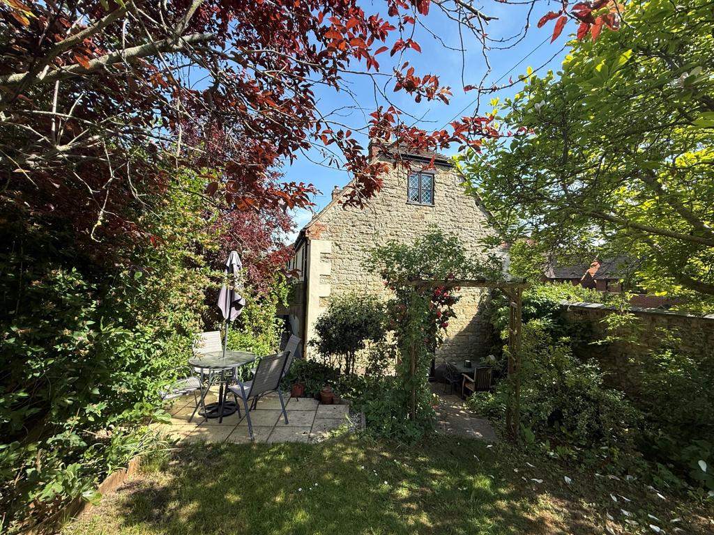 10a west gdn 9