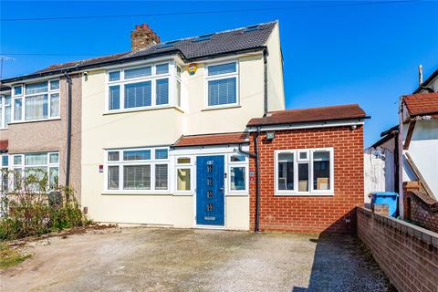 5 bedroom end of terrace house for sale, Mawney Road, Romford, RM7