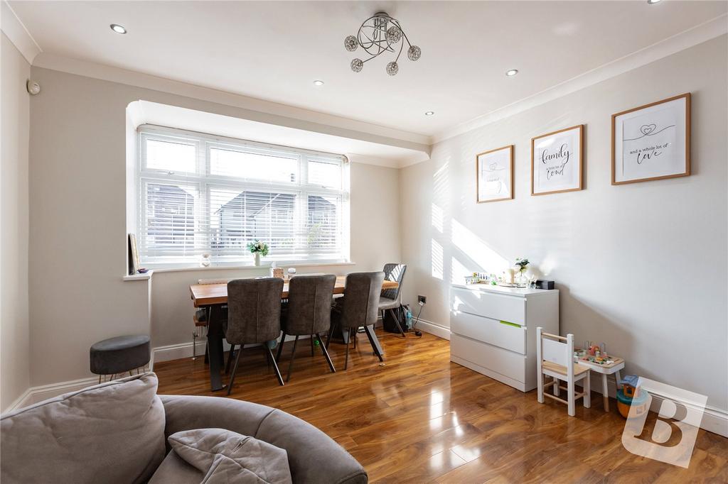 Living/Dining Area