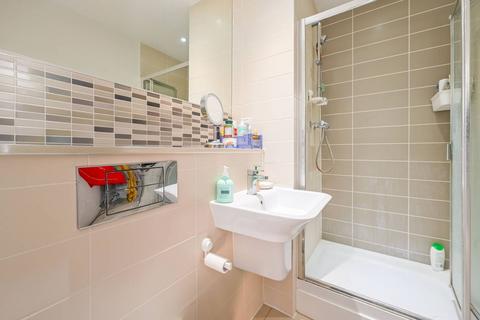 2 bedroom flat to rent, 175 Devons Road, London E3