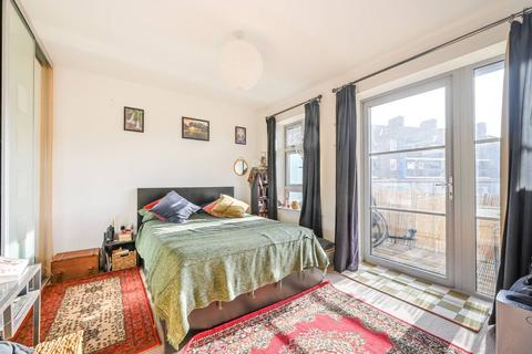 2 bedroom flat to rent, 175 Devons Road, London E3