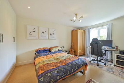 2 bedroom flat to rent, Worple Road, Wimbledon, London, SW20