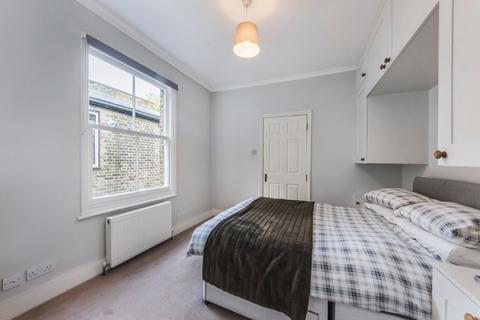 2 bedroom flat for sale, Dymock Street, Fulham, London