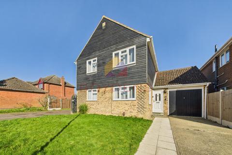 4 bedroom detached house for sale, President Road, Colchester CO3