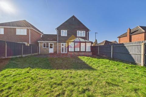4 bedroom detached house for sale, President Road, Colchester CO3