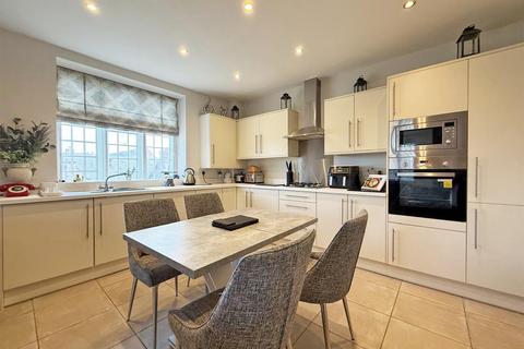 2 bedroom apartment for sale, Leighton Park, Bicton Heath, Shrewsbury