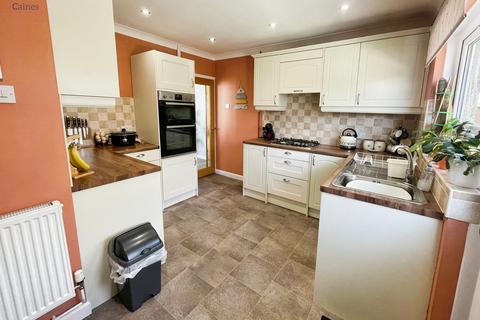 3 bedroom semi-detached bungalow for sale, Heol Adare, Tondu, Bridgend County. CF32 9EP