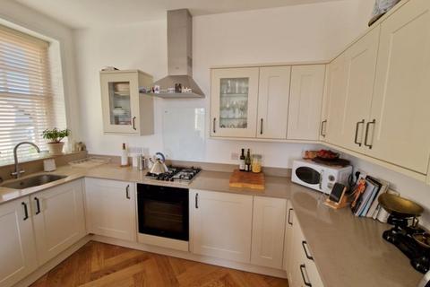 2 bedroom flat for sale, Cranford Avenue, Exmouth, EX8 2PZ