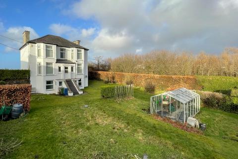 4 bedroom detached house for sale, Clynnog Road, Penygroes, Caernarfon, Gwynedd, LL54