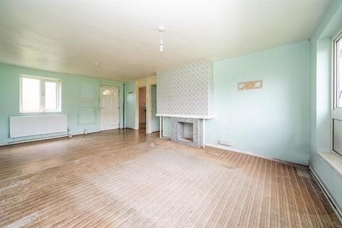 2 bedroom flat for sale, Barley Croft, Leverstock Green, Hemel Hempstead, Hertfordshire, HP2 4UU