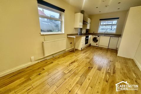 3 bedroom flat to rent, First Floor Flat, 28 Egerton Road, London, SE25 6RH