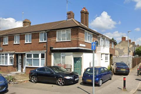 Connaught Road Luton LU4 8ES 1 bed end of terrace house to rent - £900 ...