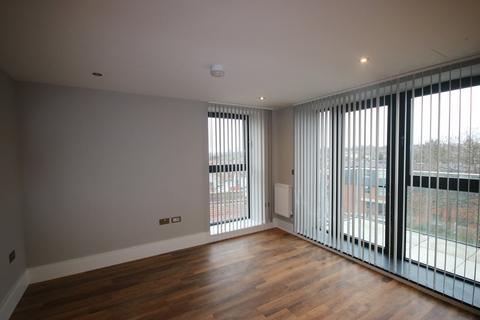 1 bedroom flat to rent, 1a Heather Gardens, London, NW11