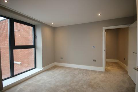 1 bedroom flat to rent, 1a Heather Gardens, London, NW11