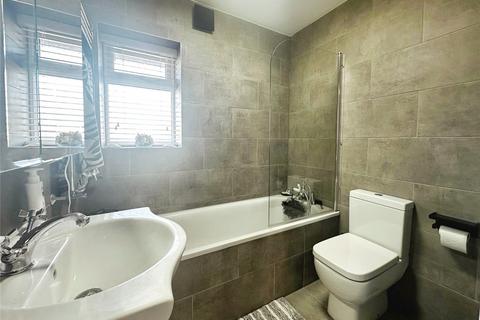 8a Armstrong Way, Woodley, Reading, RG5 4NW