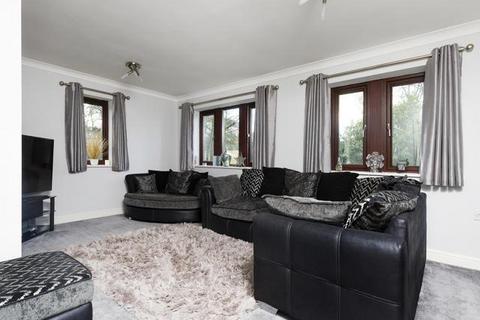 2 April Gardens, Queensbury, Bradford, BD13 1AA