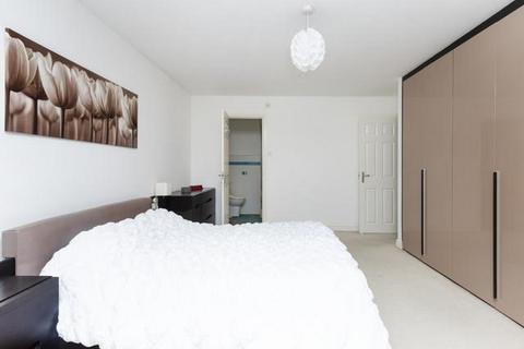 2 April Gardens, Queensbury, Bradford, BD13 1AA