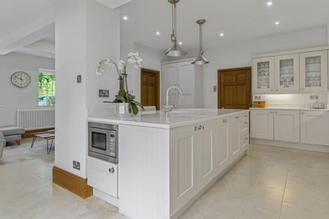 23 Four Oaks Road, Sutton Coldfield, B74 2XT