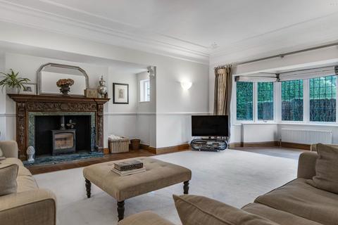 23 Four Oaks Road, Sutton Coldfield, B74 2XT