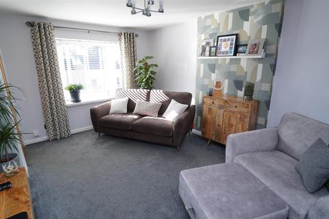 69 Hazelcroft, Bradford, BD2 3TH