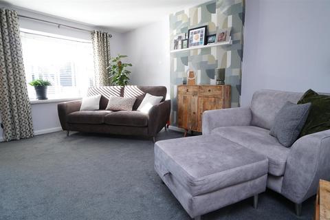 69 Hazelcroft, Bradford, BD2 3TH