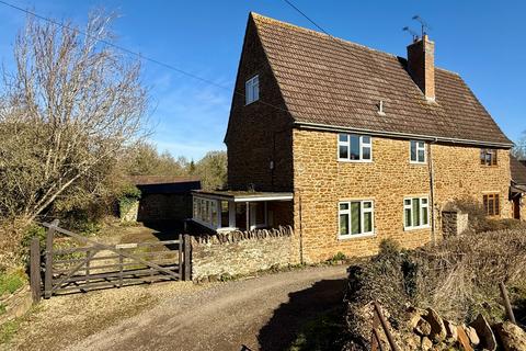 3 bedroom semi-detached house for sale, Court Yard Lane, Badby, NN11 3AX