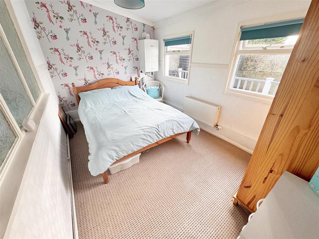 Bedroom 2/dining room