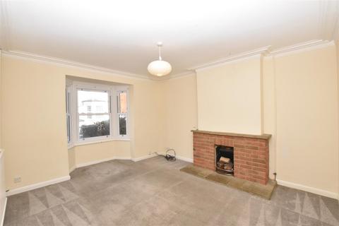 4 bedroom terraced house to rent, Blenheim Road