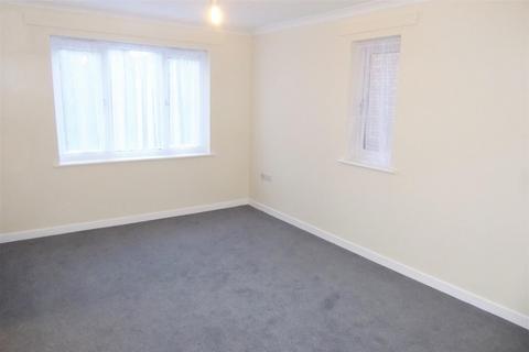 2 bedroom ground floor flat to rent, Priory Court, Taunton TA1