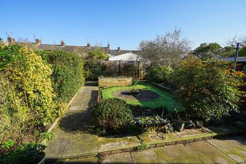 2 bedroom detached bungalow for sale, George Street, Leighton Buzzard