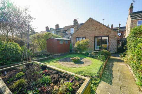 2 bedroom detached bungalow for sale, George Street, Leighton Buzzard