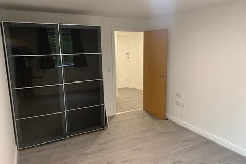 undefined, Kelvin Gate, Bracknell RG12