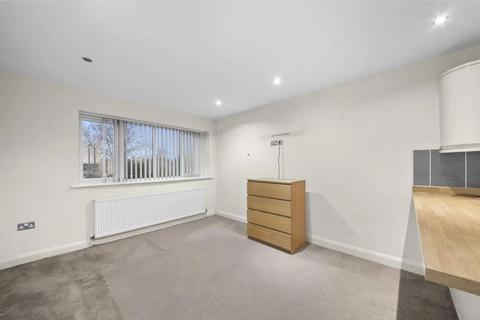 2 bedroom apartment for sale, Oakland Court, Cranford Lane, Hayes, UB3 5HD