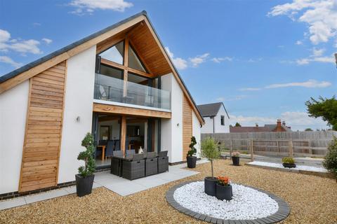 114 Spring Lane, Lambley, Nottingham, NG4 4PG