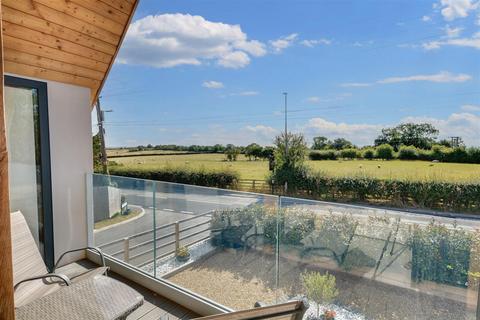 114 Spring Lane, Lambley, Nottingham, NG4 4PG